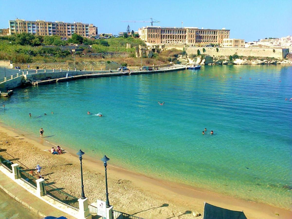 Town House With Private Pool In Village Centre Kalkara Exterior photo